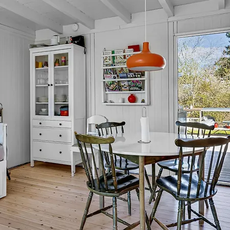 Feriehus Family-friendly Close To The Water *