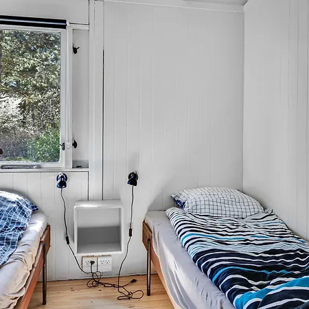 Family-friendly Close To The Water Feriehus *